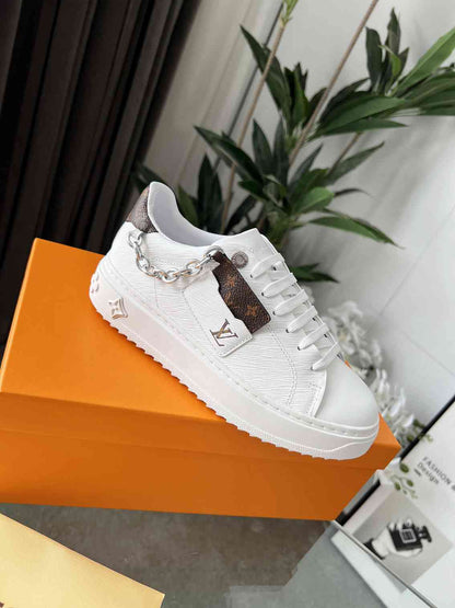 LU Sneakers Woman trainers 2 Color's