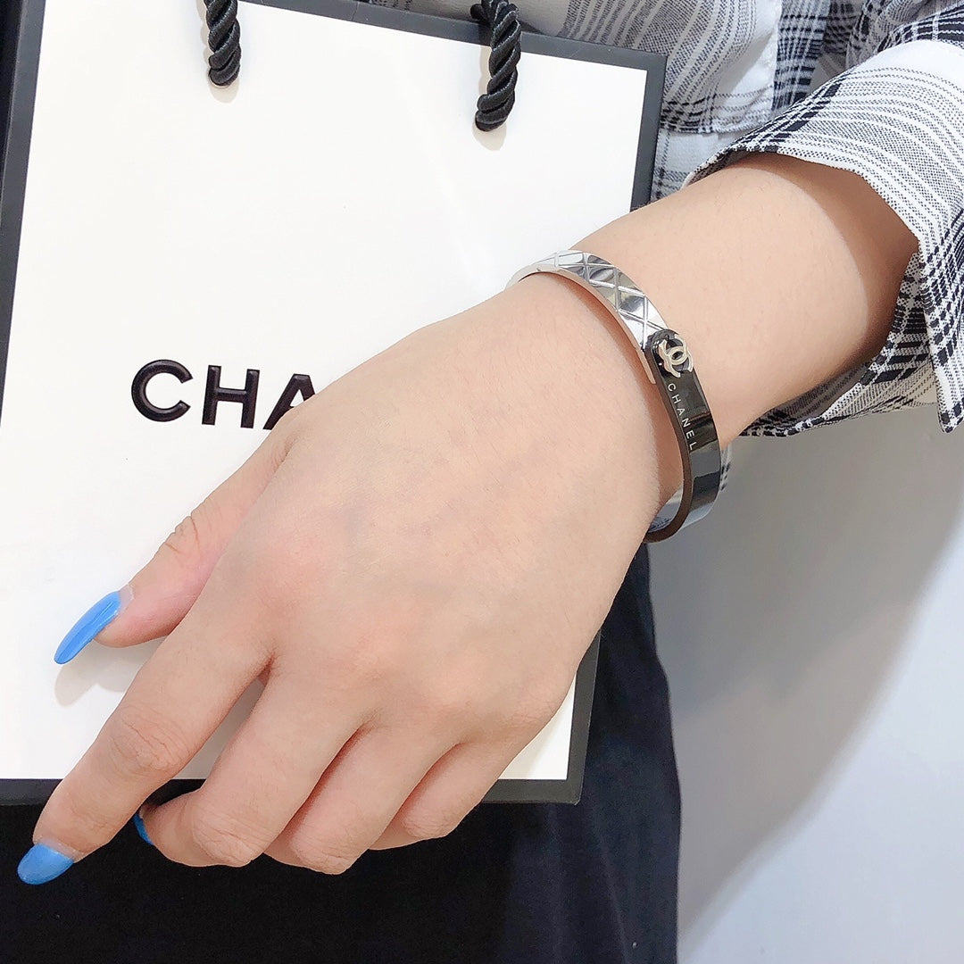 C H L Fashion Bracelet  SALE - min order required