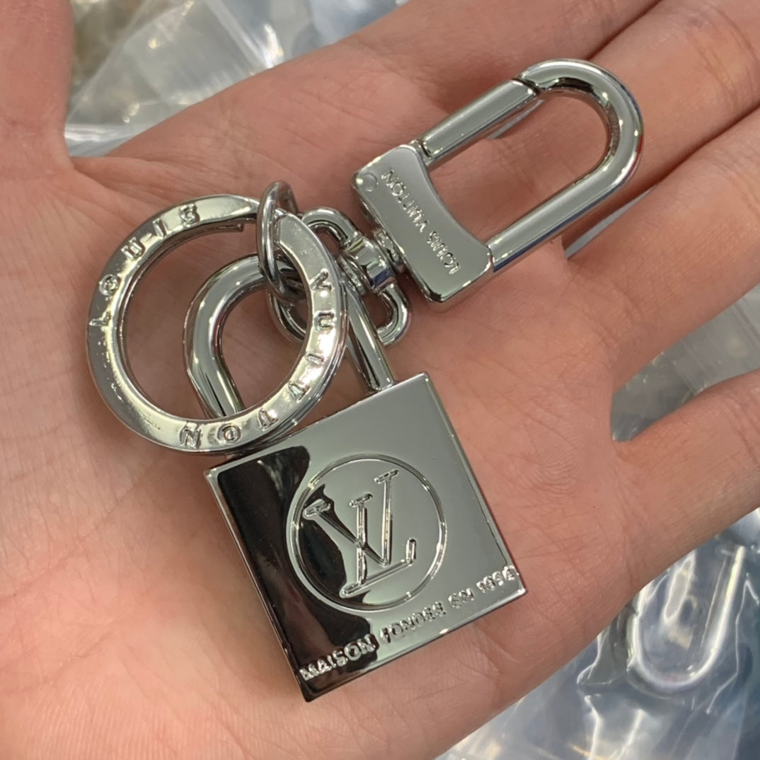 LU Key charm SALE-min order required