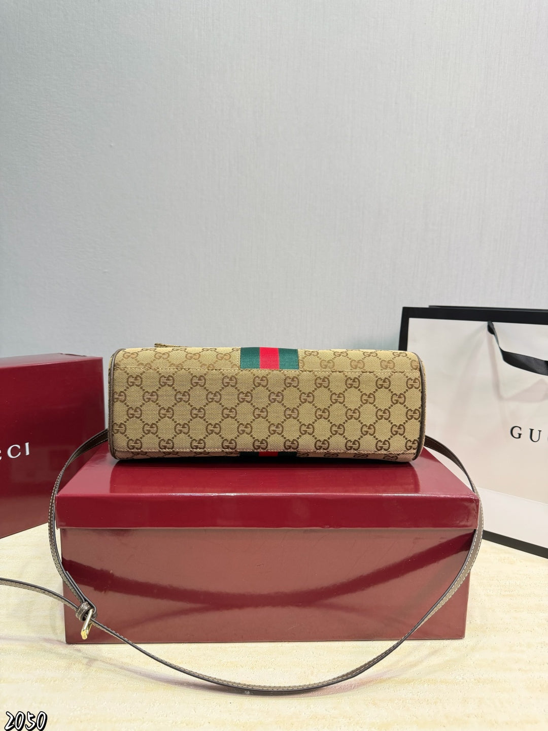 GU Paparazzo Medium Top Handle Bag 32 cm