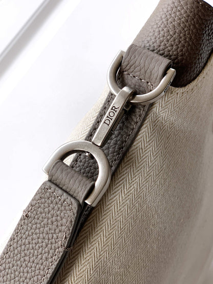 CHD  bag Normandie A5 Triangle Pouch 31 cm