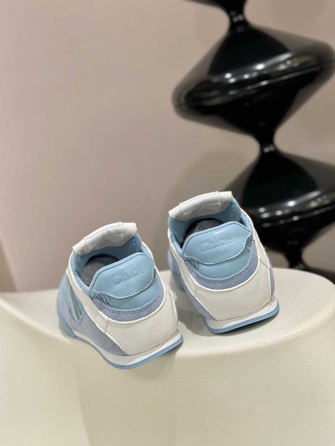 CLO Sneakers 2 Color's