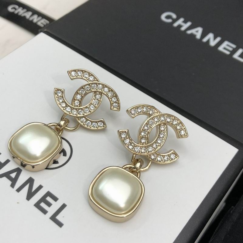 CHL Fashion earrings