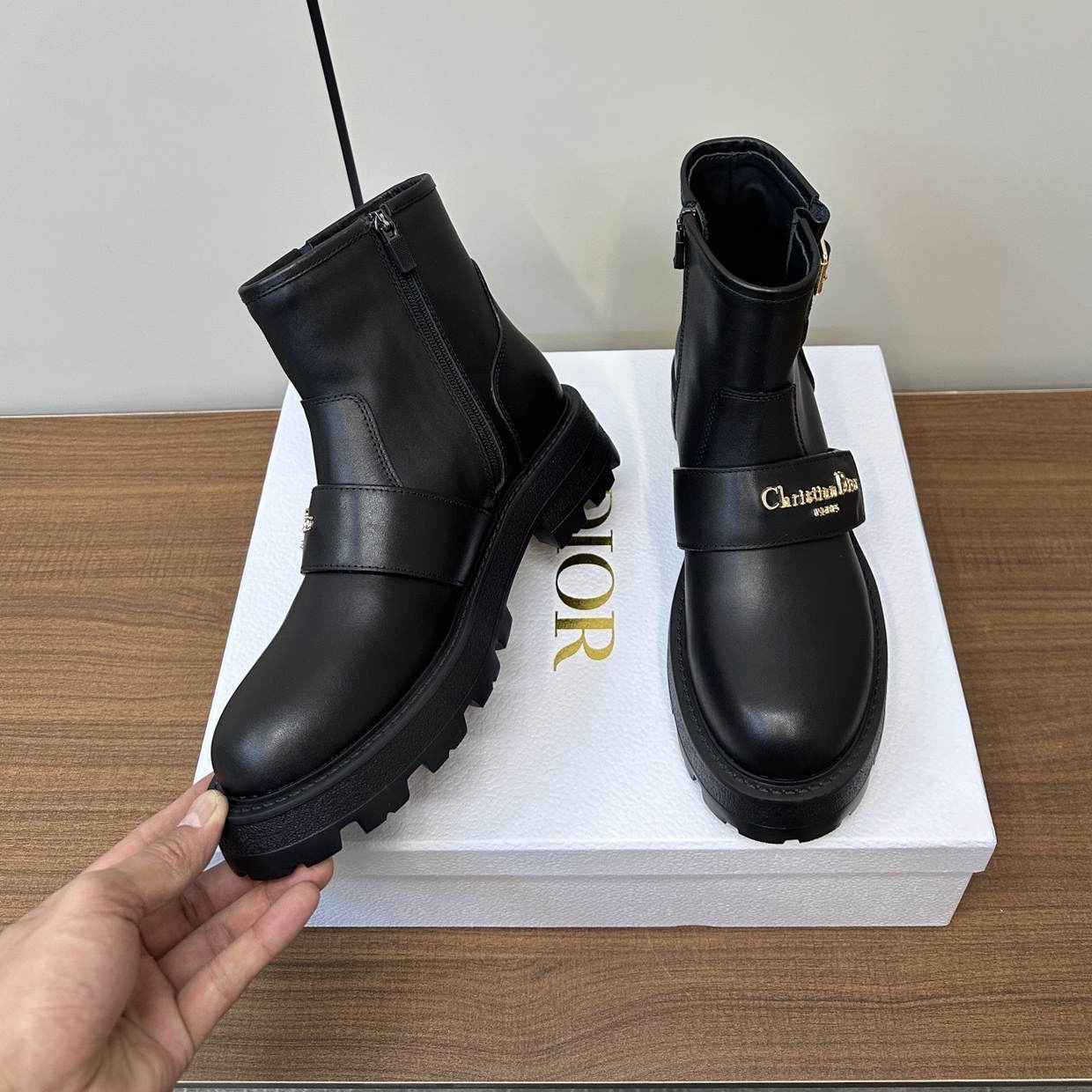 CHD  Boots Woman