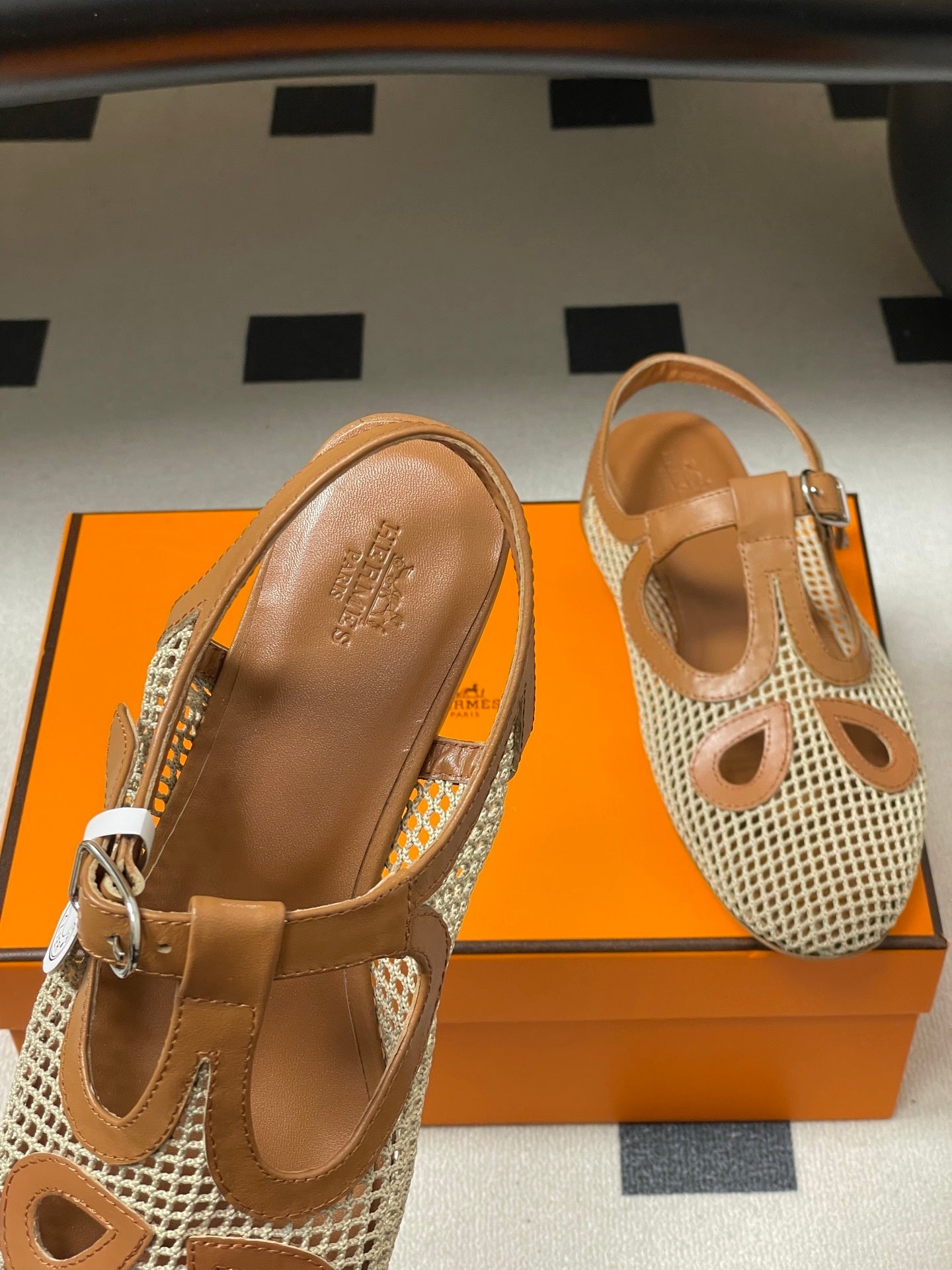 HRM shoes sandals Woman