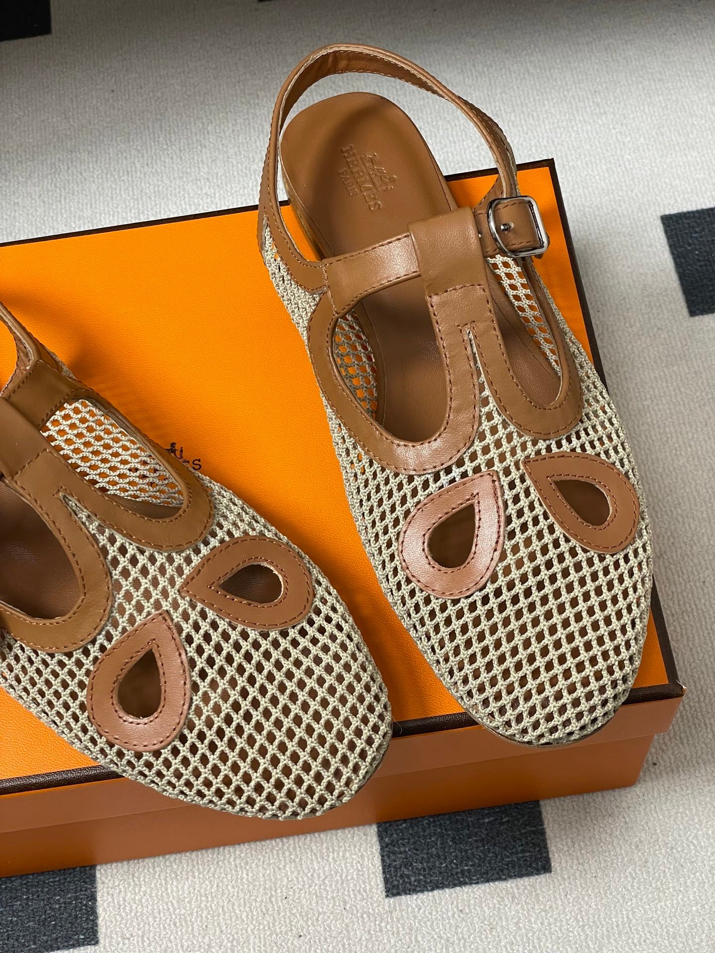 HRM shoes sandals Woman