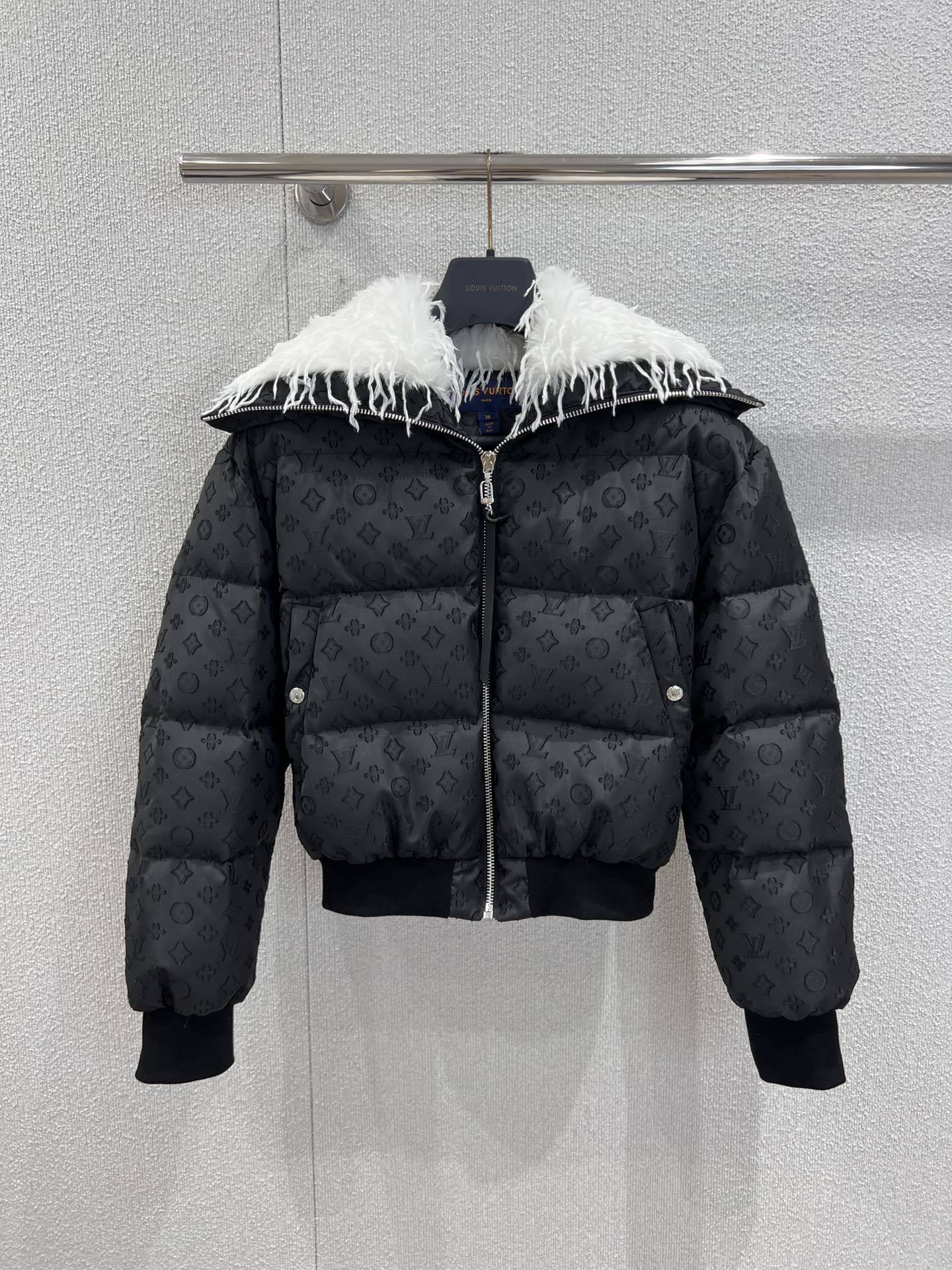 LU Feather Collar Puffer jacket  Woman  IOFF