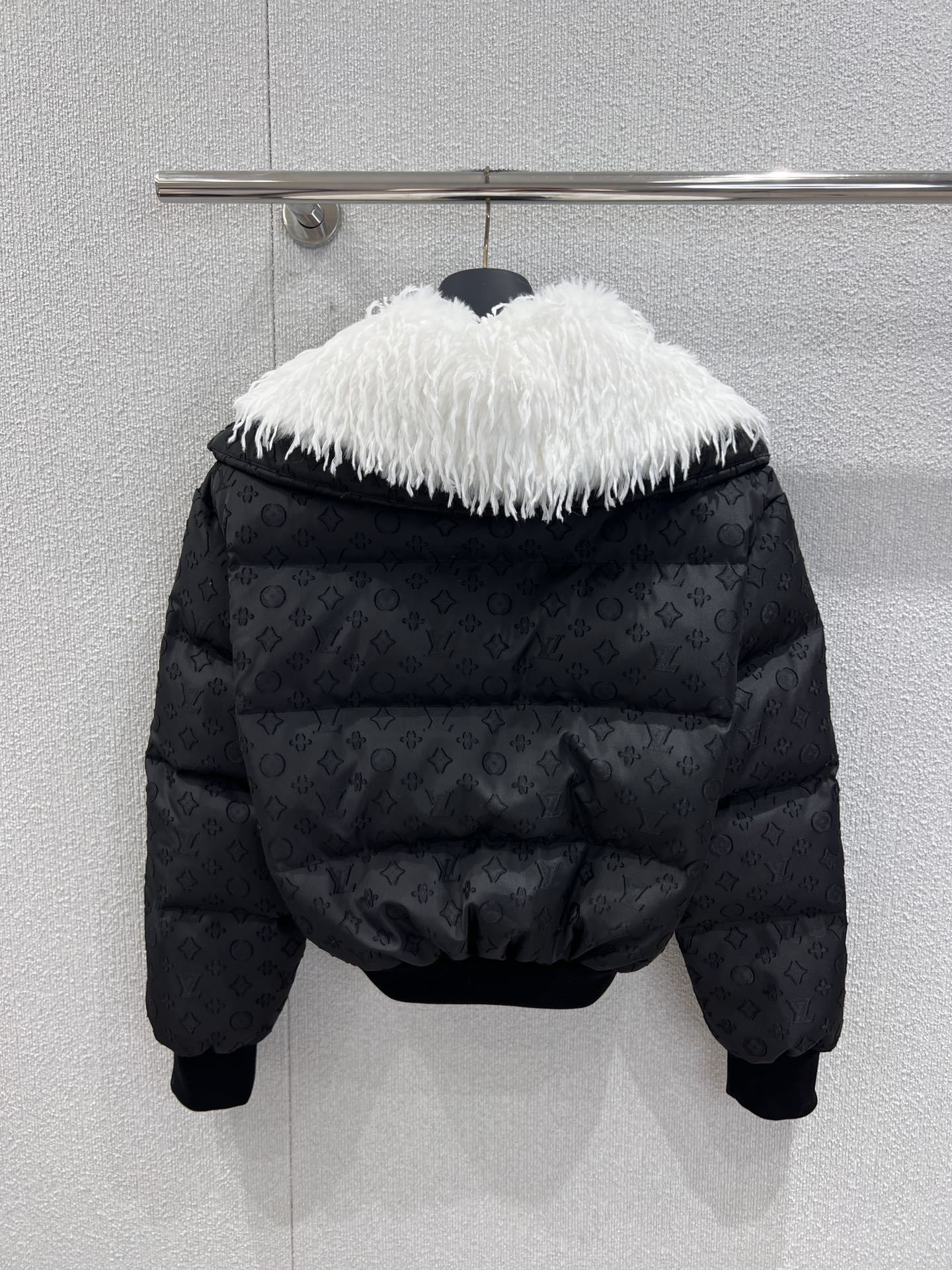 LU Feather Collar Puffer jacket  Woman  IOFF