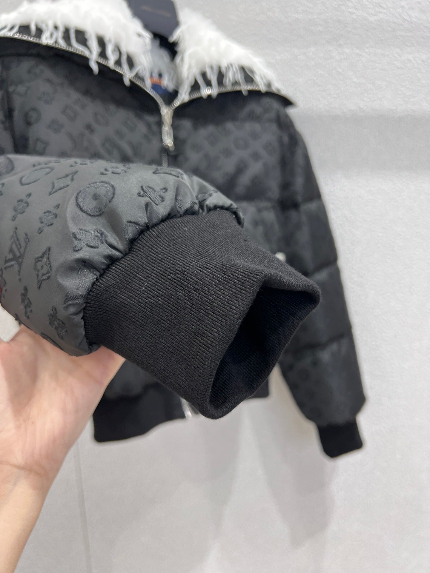 LU Feather Collar Puffer jacket  Woman  IOFF