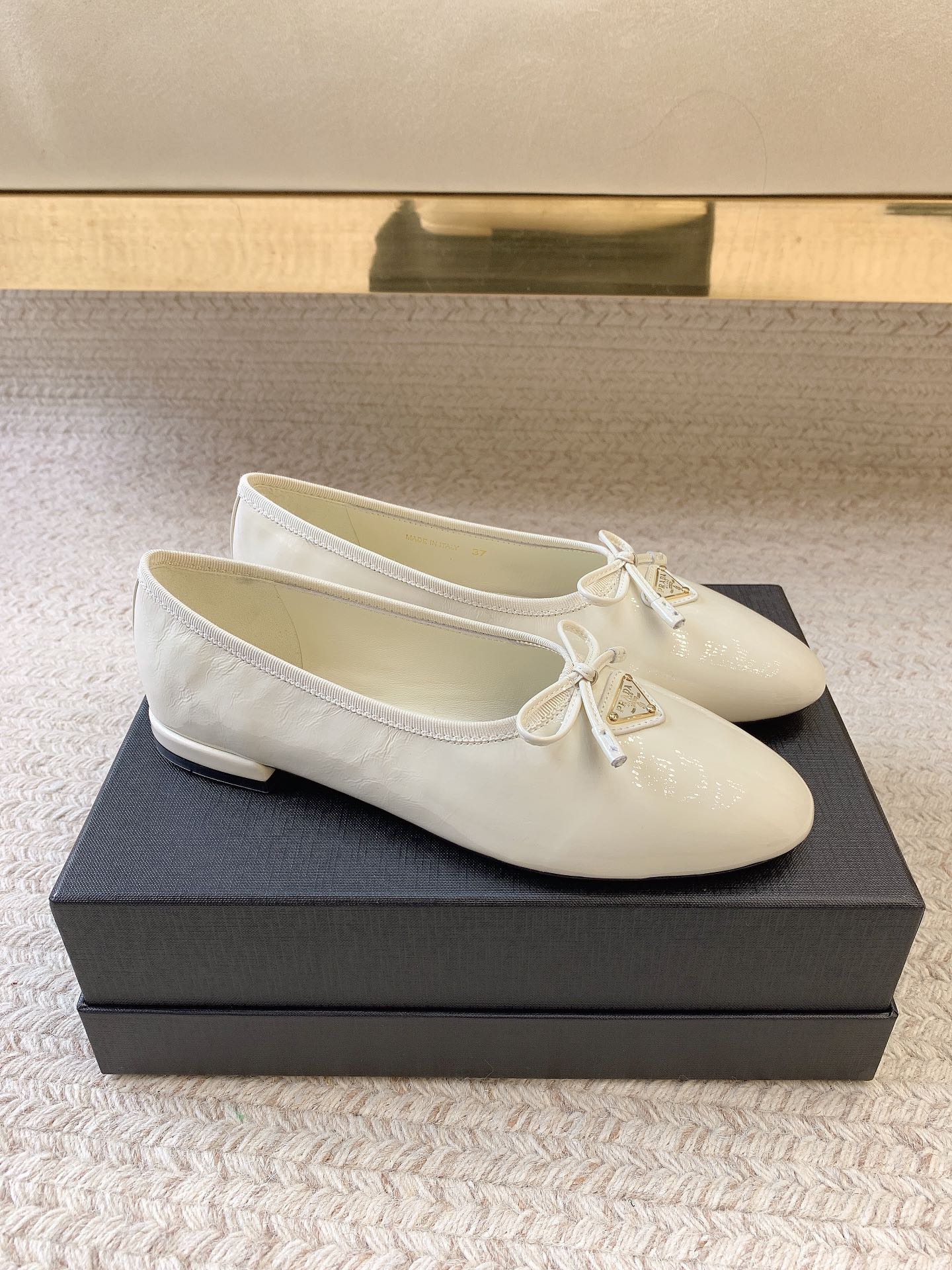 PRD Shoes  Woman 2 Color's