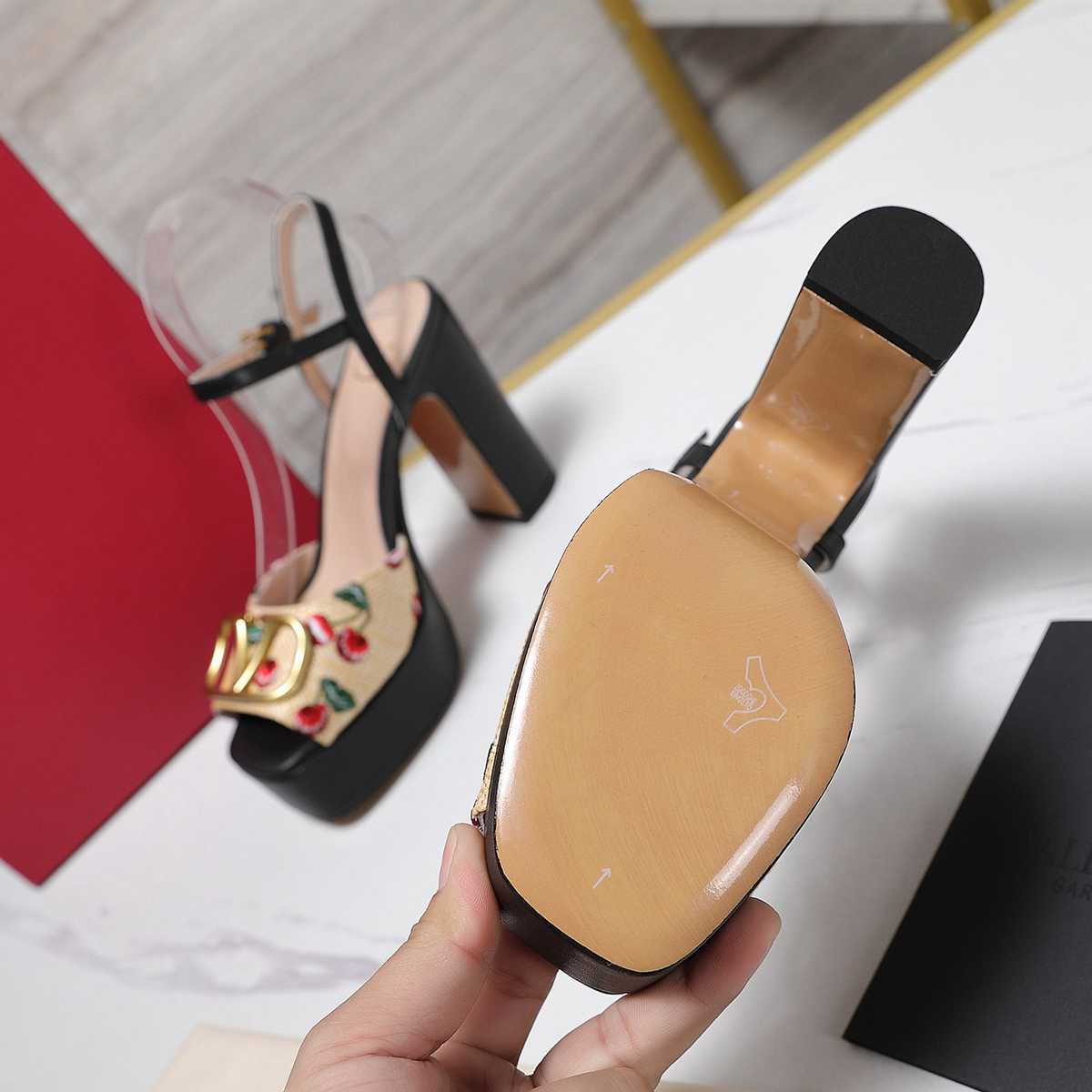 GU Shoes  Woman Wedge 3 Color's 42