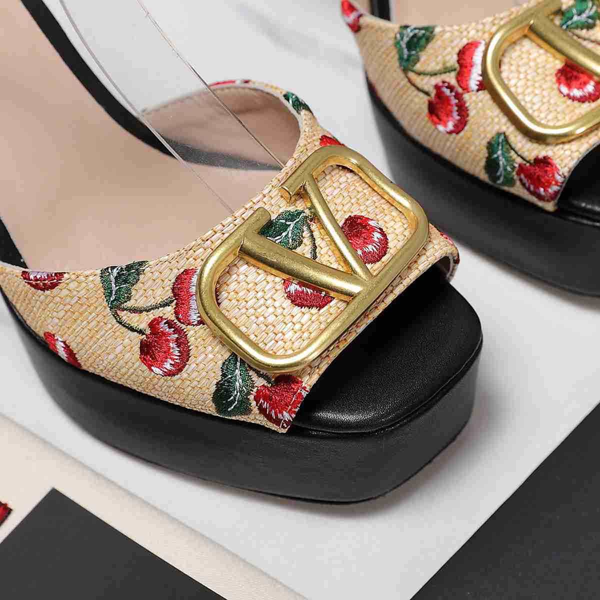 GU Shoes  Woman Wedge 3 Color's 42