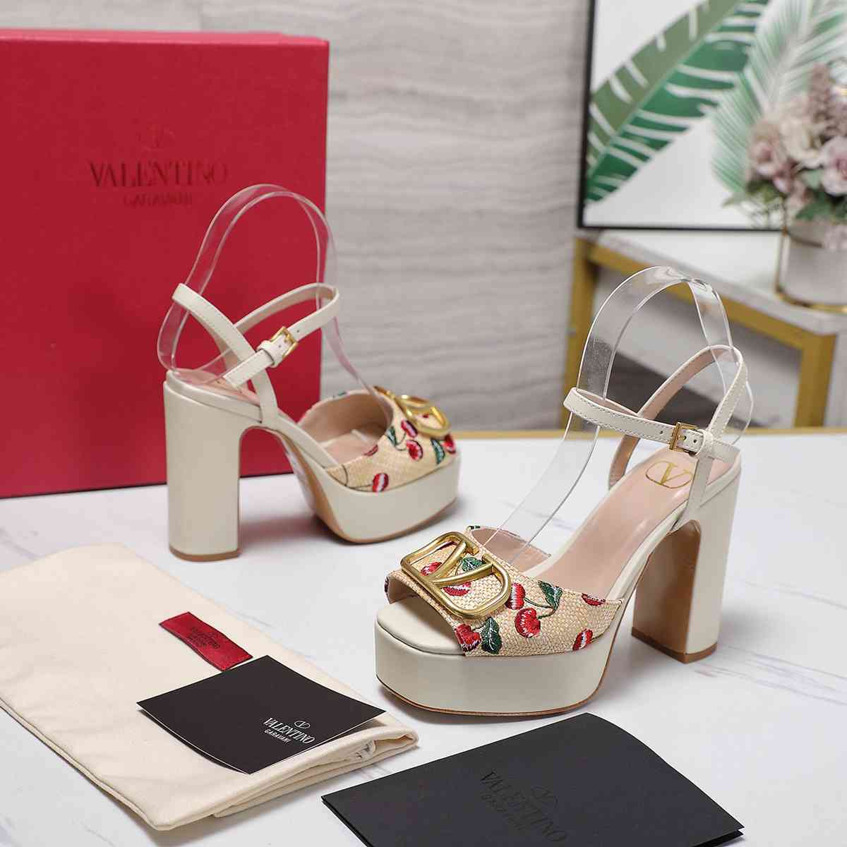 GU Shoes  Woman Wedge 3 Color's 42