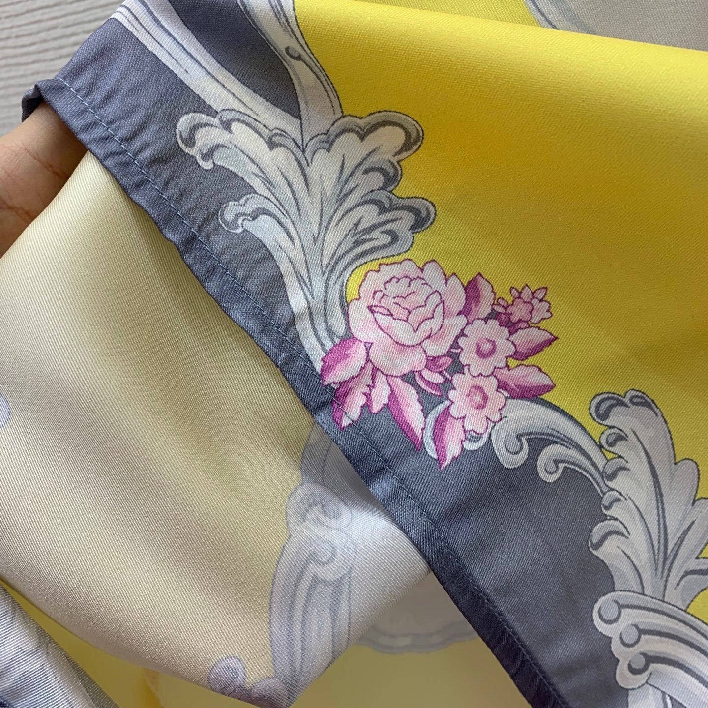 VRC Tallow  Suits  Shirt pants Woman