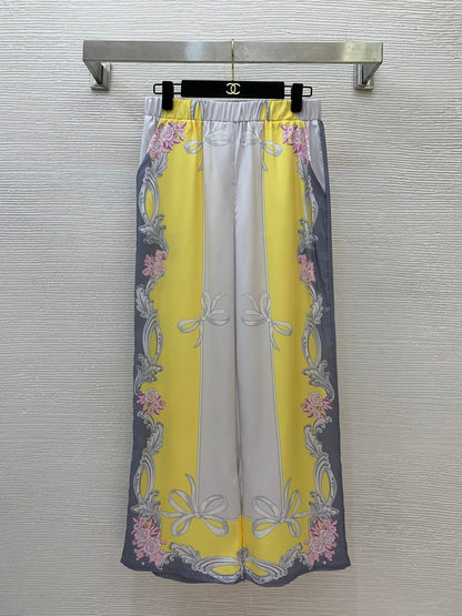 VRC Tallow  Suits  Shirt pants Woman