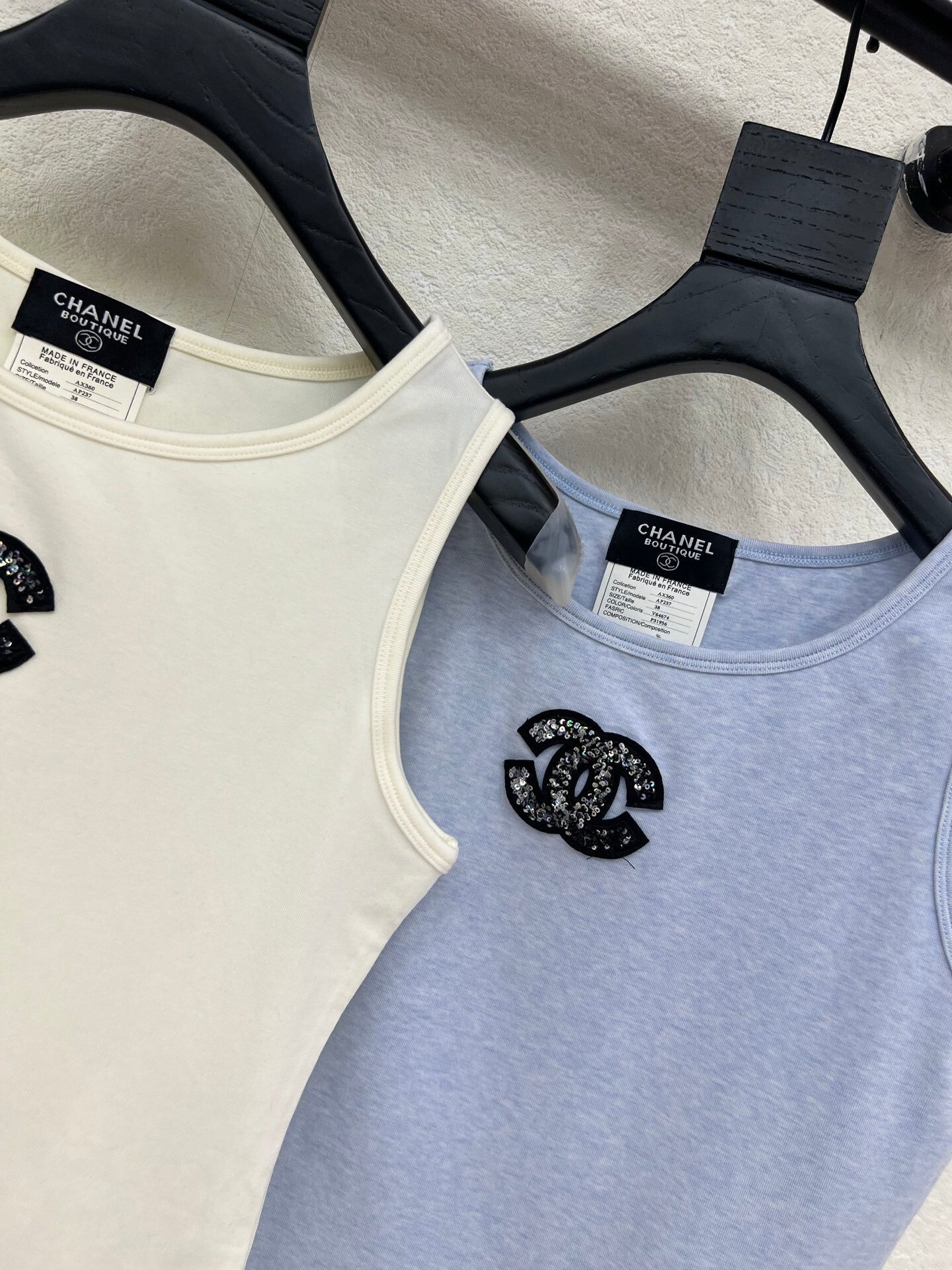 CHL Woman sweater sleeveless  2 Color's