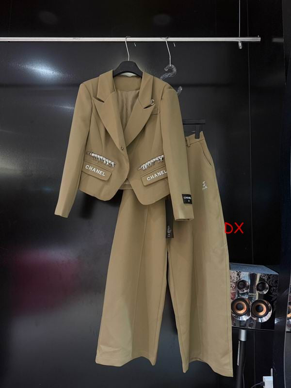 CHL  Woman  Sport Suits Limited edition 2 Color's