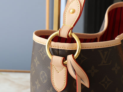 LU Shopping Delightful Pm Monogram  bag 41 cm