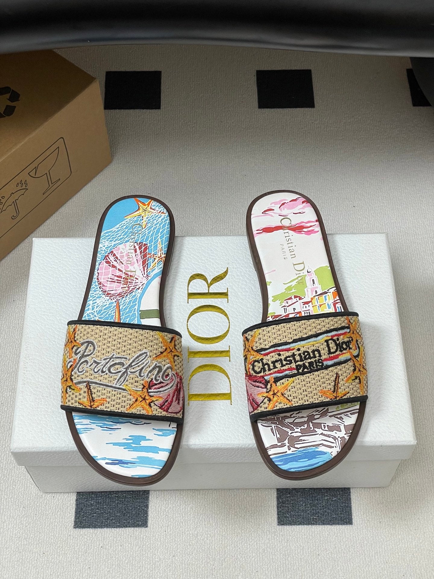 CHD Slippers Woman
