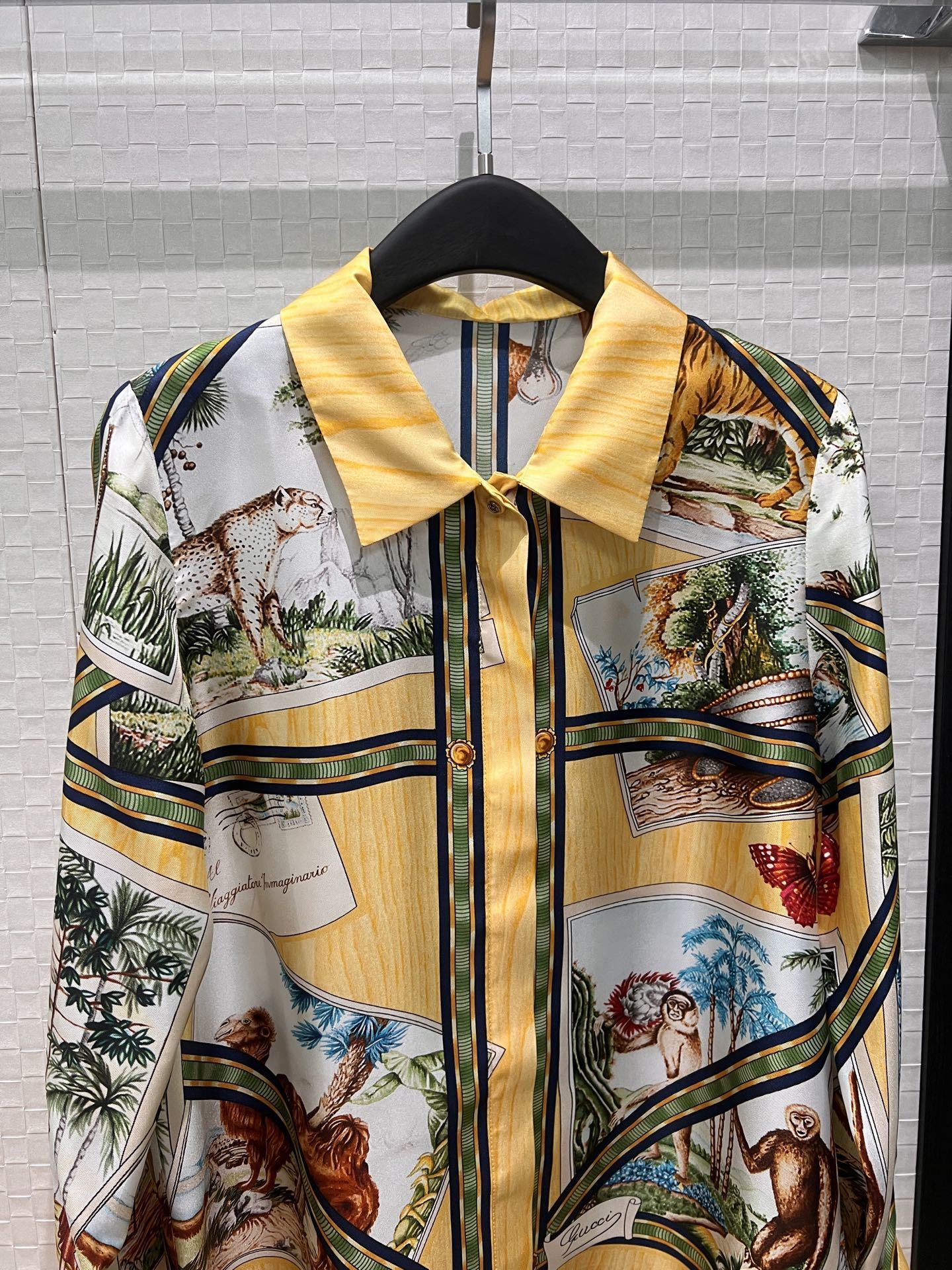 GU Tallow  Suits  Shirt pants Woman