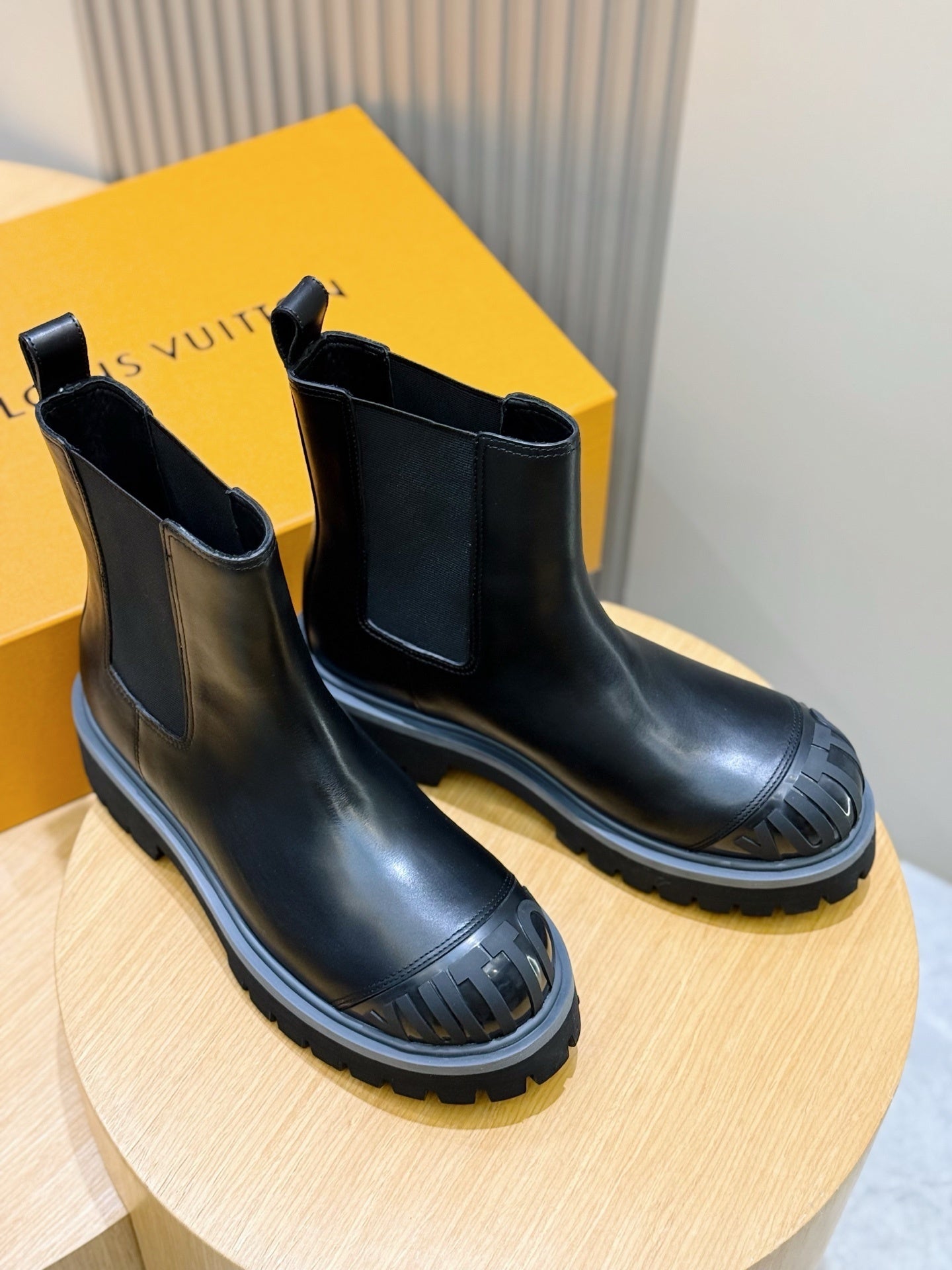 LU Boots Man 2 Color's