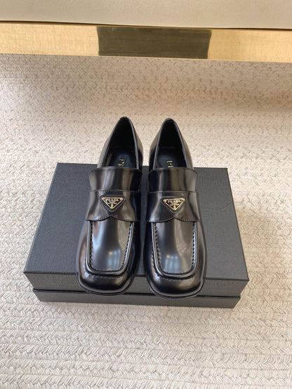 PRD Shoes  Woman 2 Color's