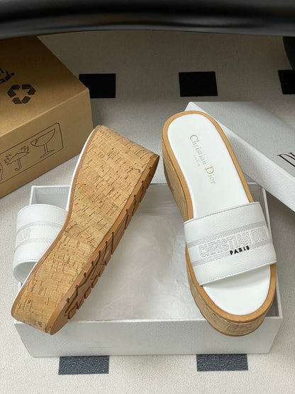 CHD Slippers Sandals Platform   Woman 2 Color's