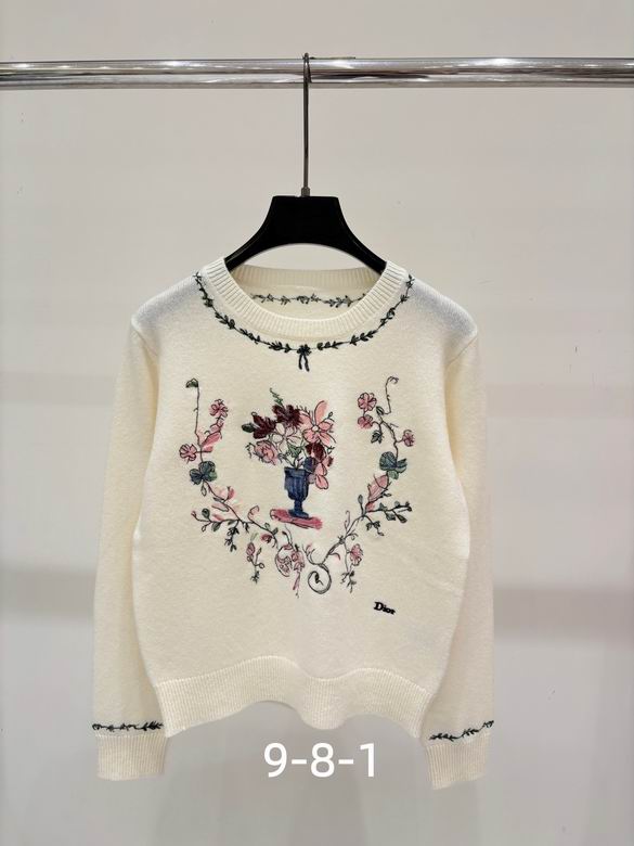 CHD woman Sweater