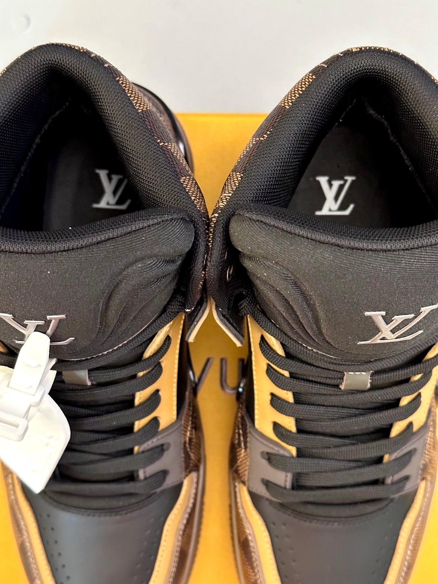 LU  Sneakers High Trainers