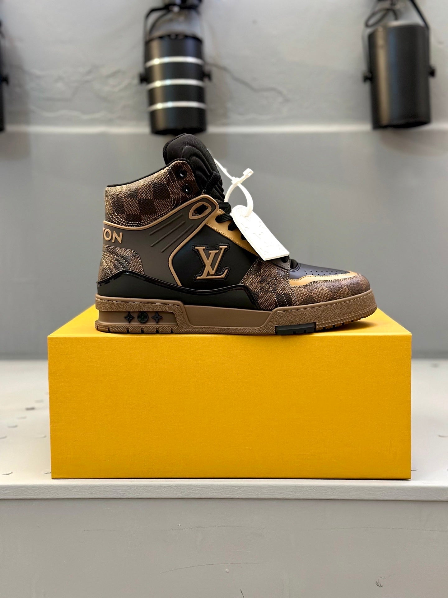LU  Sneakers High Trainers