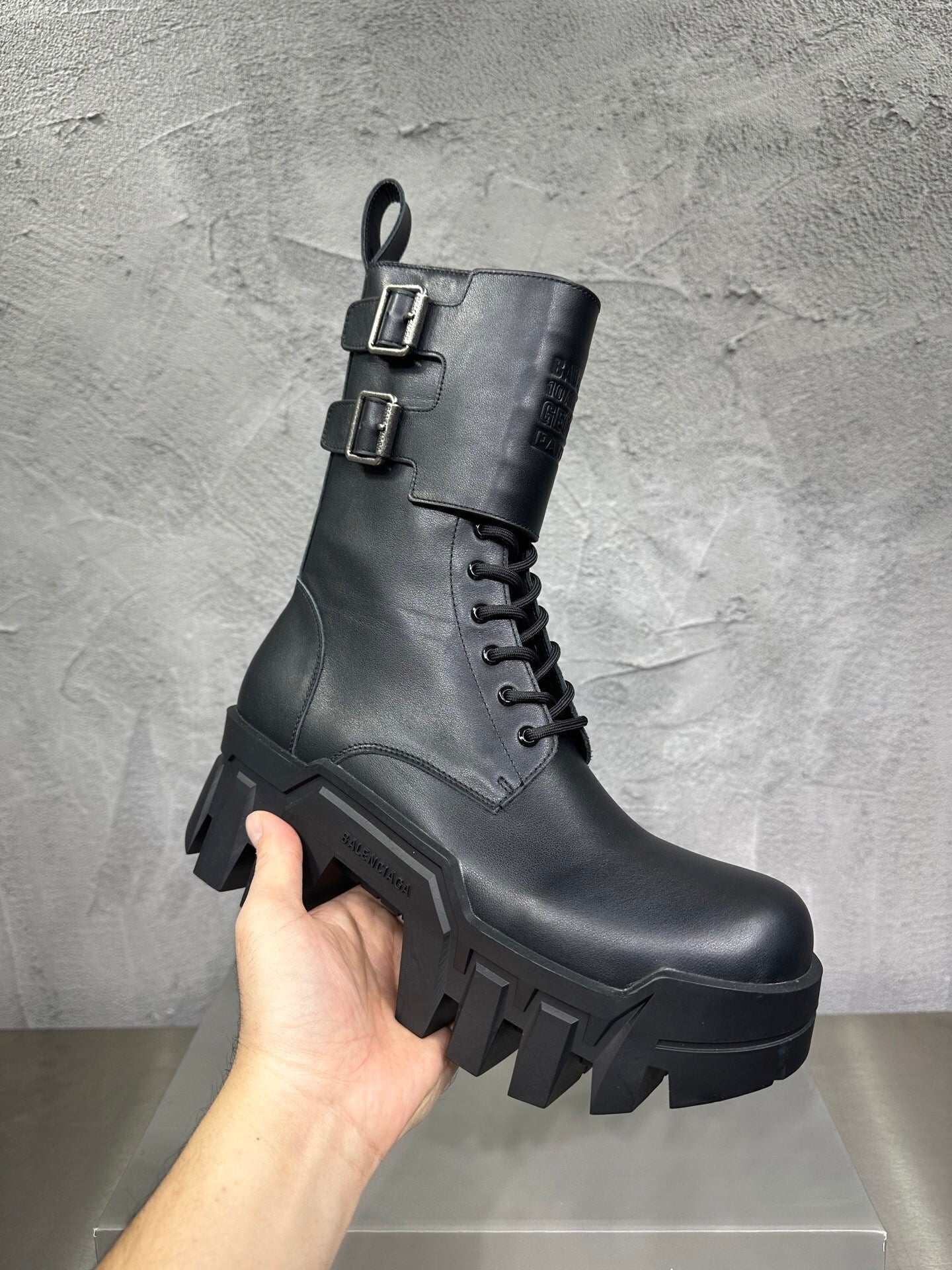 SNBAL  boots Man 46