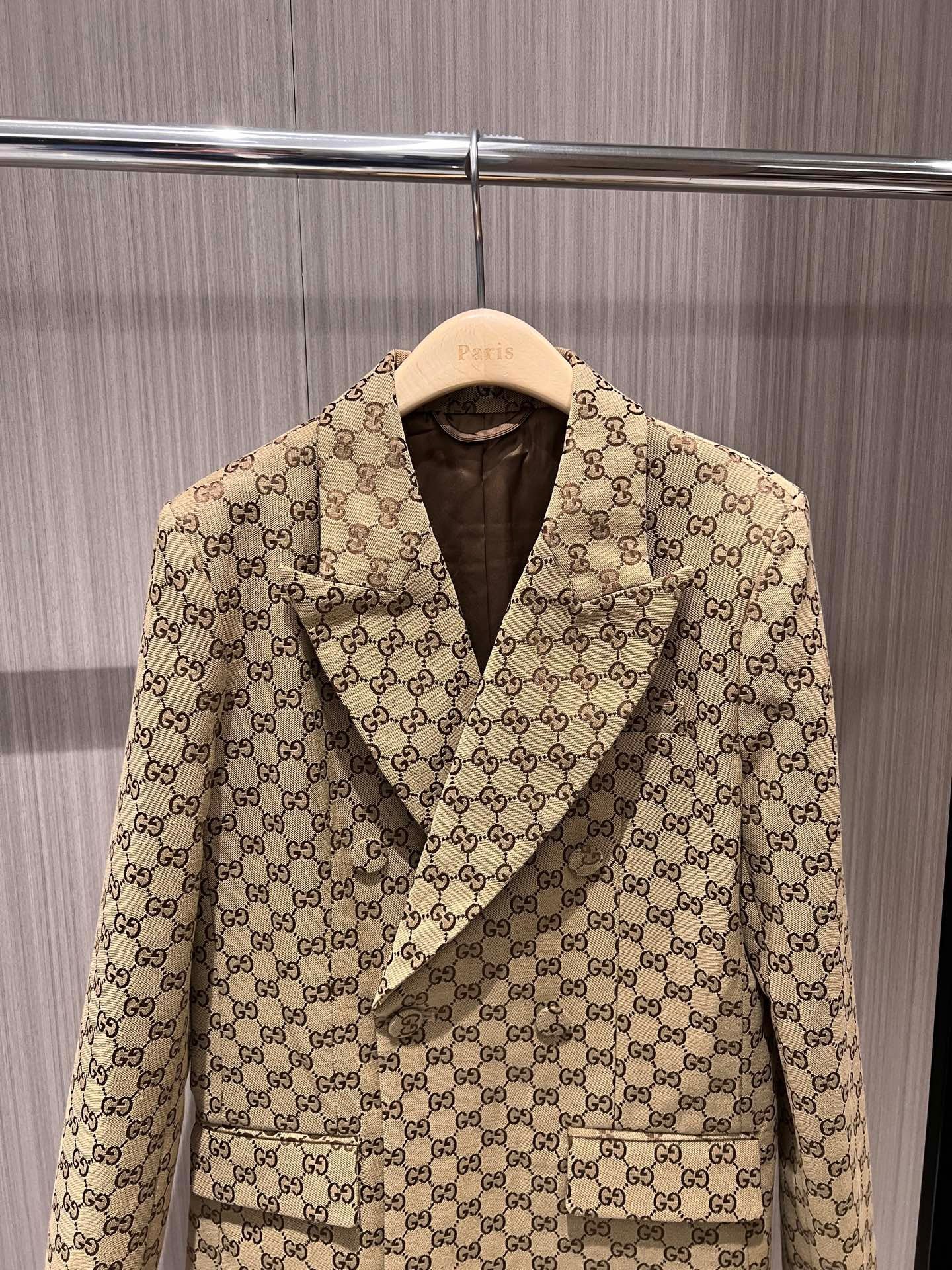 GU Jacket Woman  limited