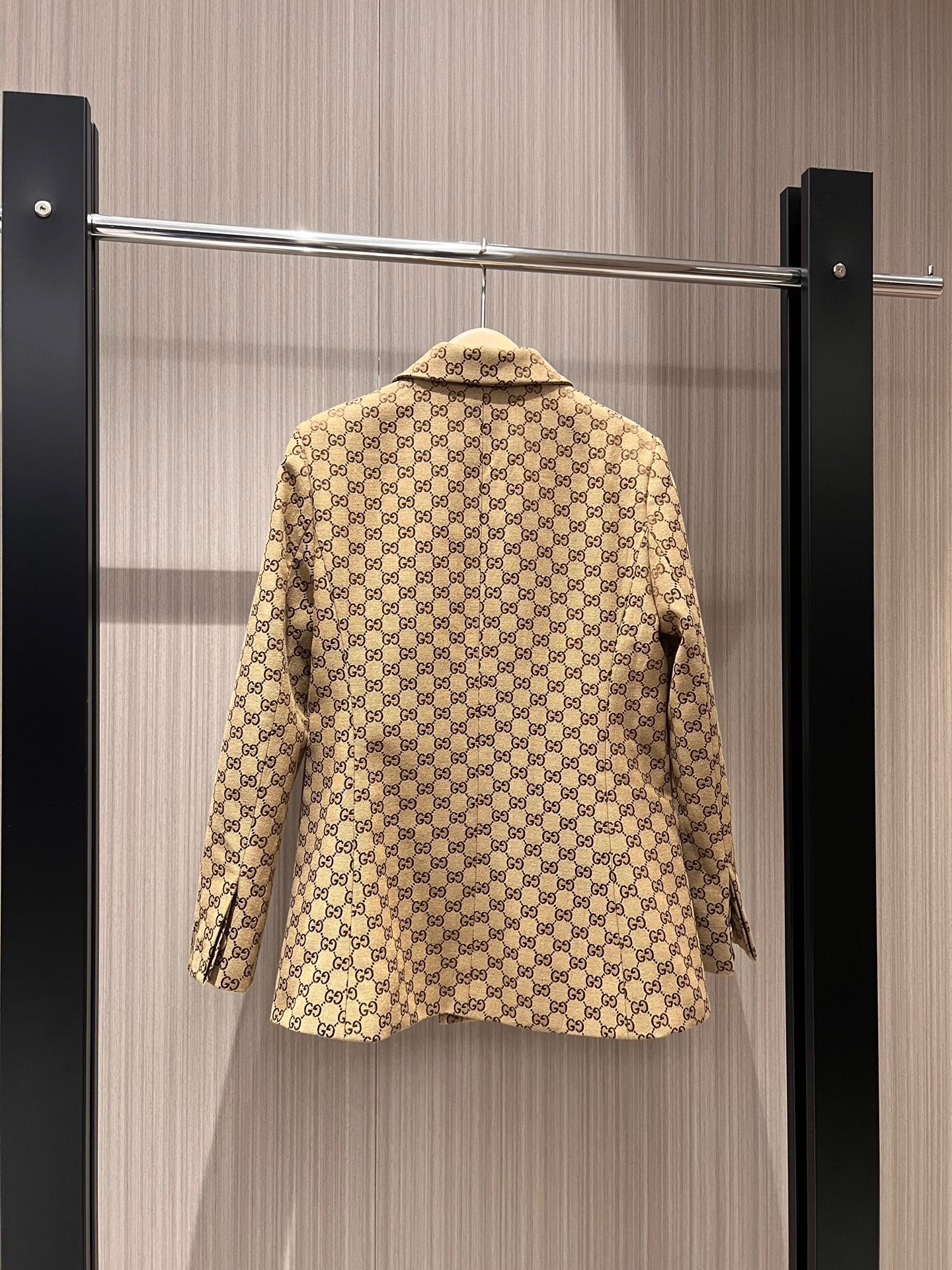GU Jacket Woman  limited