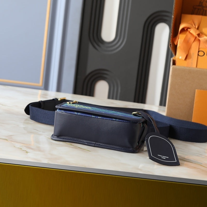 LU wallet Bosphore Wearable Bag 19 cm