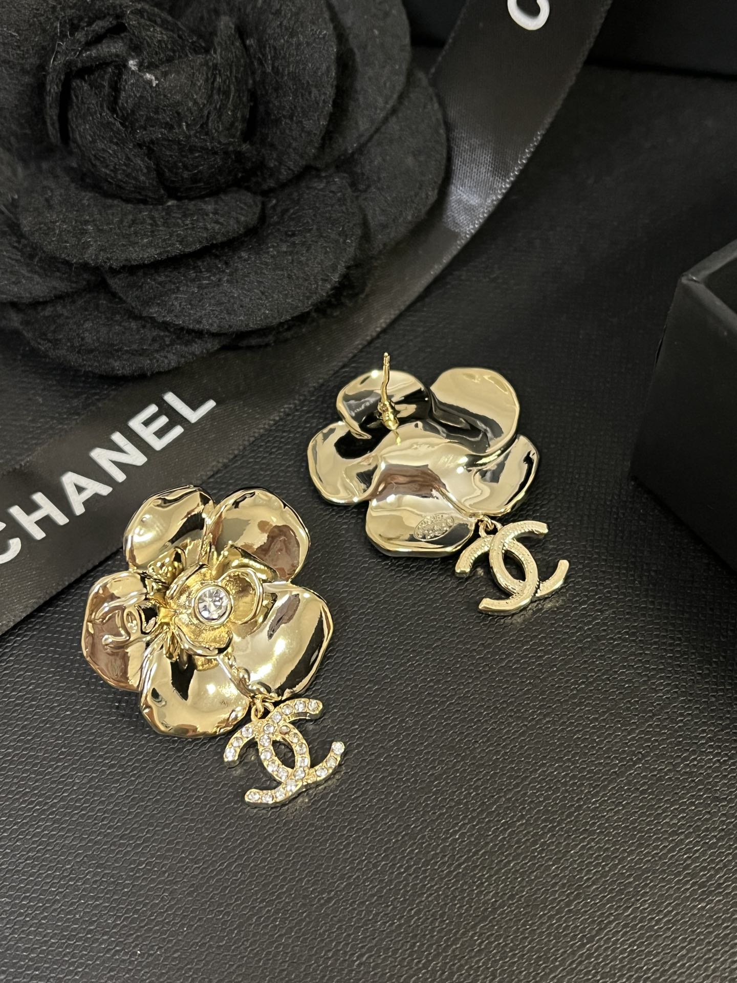 C H L Fashion earrings  SALE-min order required
