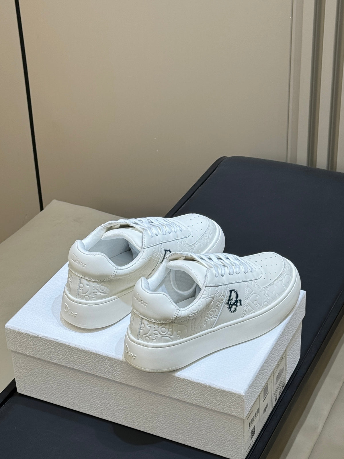 CHD  Sneakers Woman