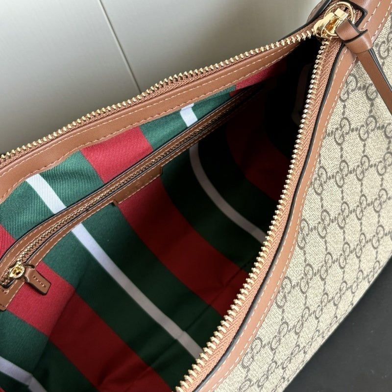 GU Emblem medium shoulder bag 30 cm