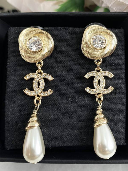 CHL Fashion earrings