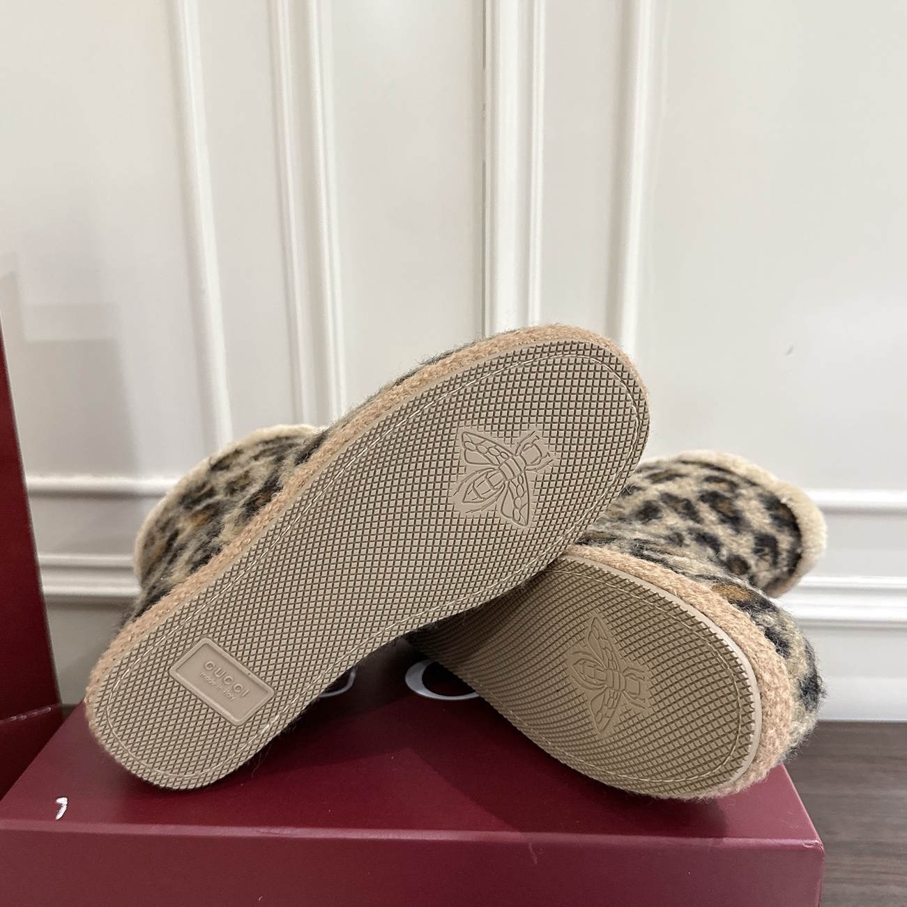 GU vs UGG  Woman Boots 42