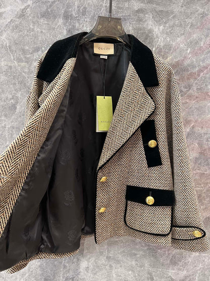 GU Oversize Woman Jacket