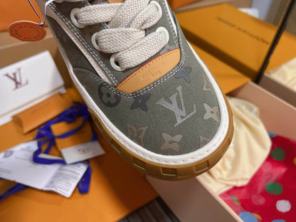 LU  Sneakers Unisex 3 Color