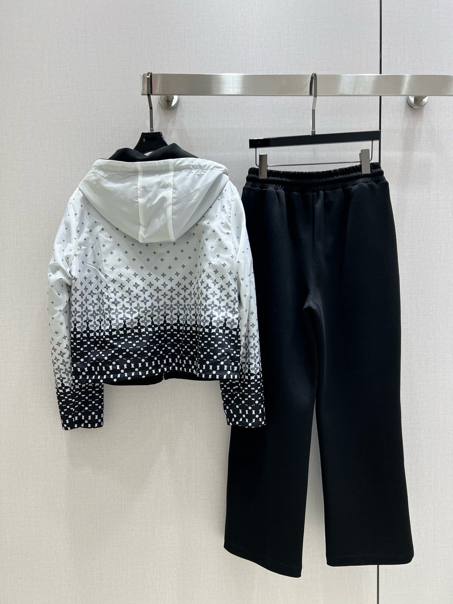 LU Sport Suits  Woman 2 Side  Limited Season 2024