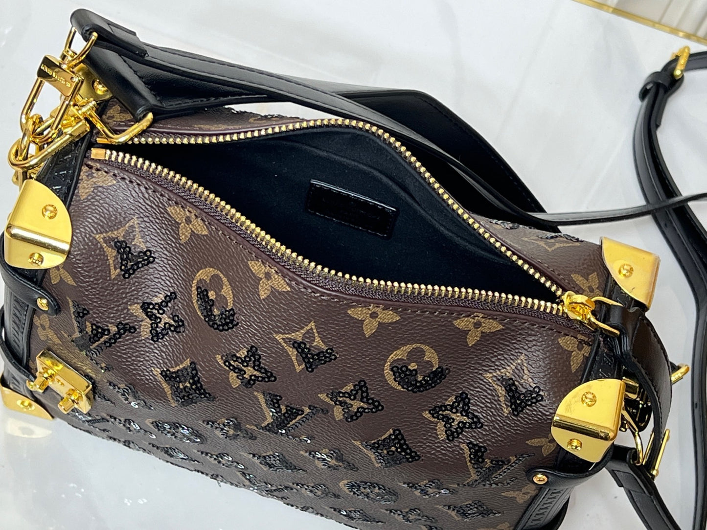 LU bag Trunk Monogram 23 cm