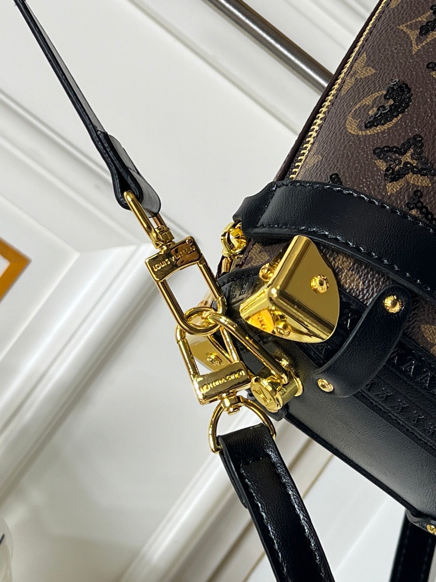 LU bag Trunk Monogram 23 cm