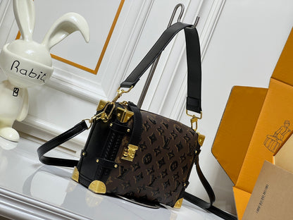 LU bag Trunk Monogram 23 cm