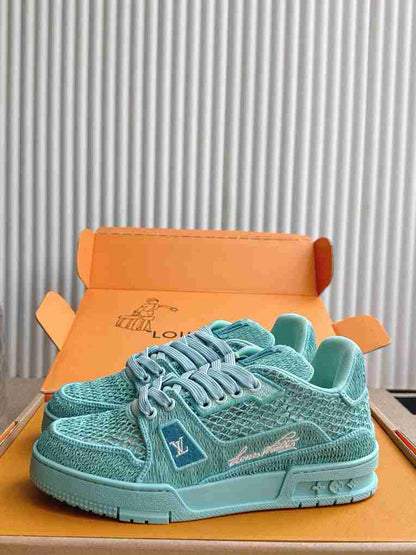 LU  Sneakers  2 Color's 46