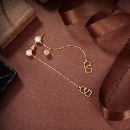 CV Fashion earrings