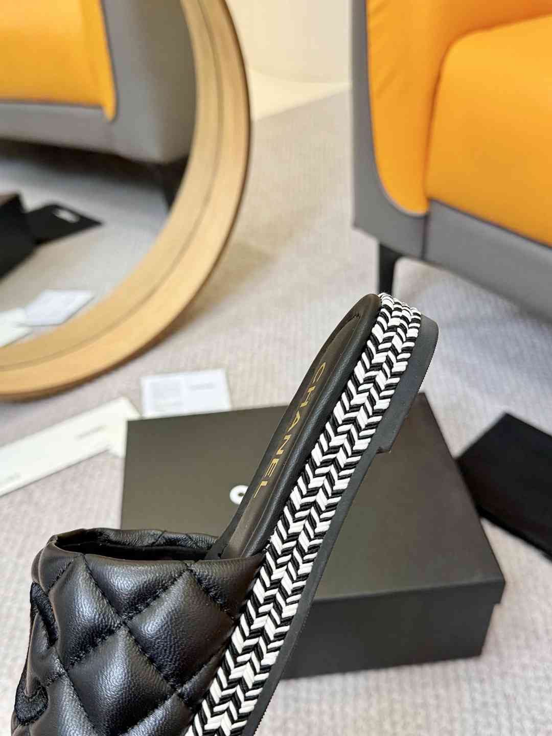 CHL  Slippers 3 Color's Woman