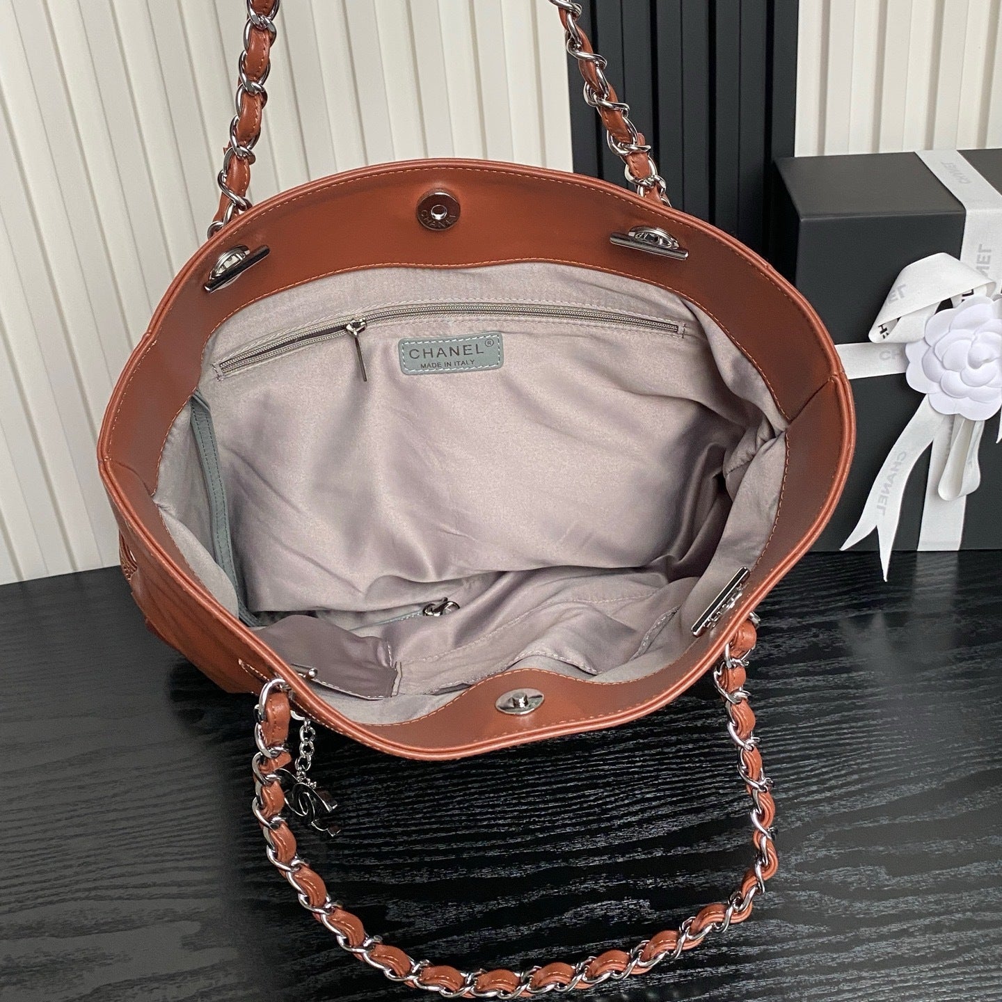 CHL Shopping  Bag  Silver chain  38 cm  3 Color's