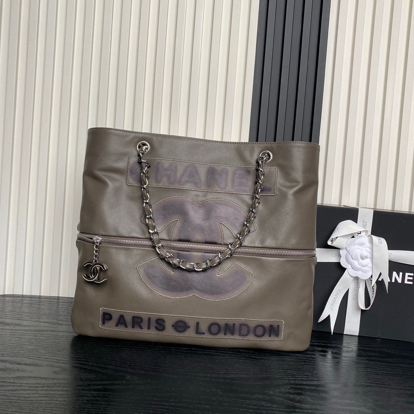 CHL Shopping  Bag  Silver chain  38 cm  3 Color's